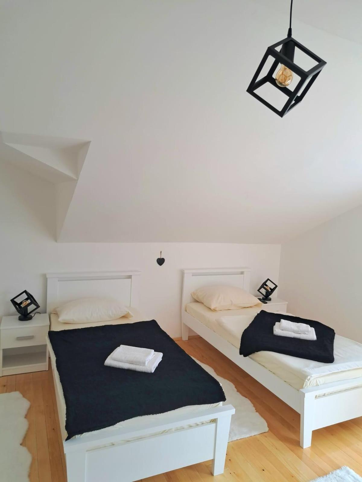 Bed and Breakfast Sobe Zizi Яйце Экстерьер фото