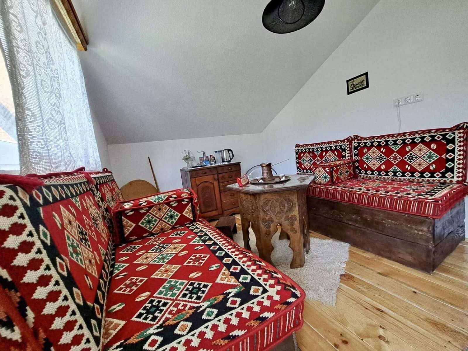 Bed and Breakfast Sobe Zizi Яйце Экстерьер фото